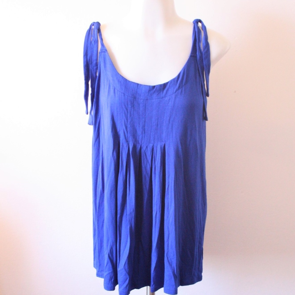 *NWT Medium Cable & Gauge Blue Tank Top
